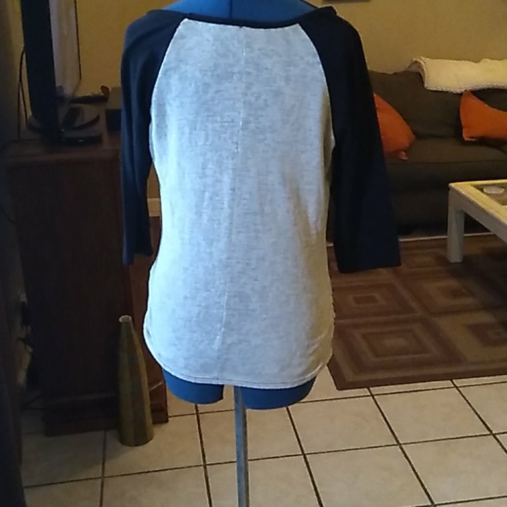 Shirt - Picture 2 of 4